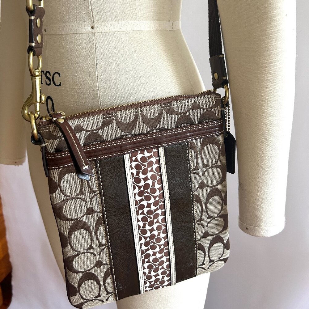 COACH Crossbody Bag J0749-41048 Signature Canvas & Brown & White leather stripes